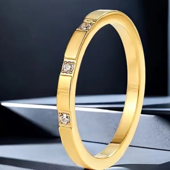 GOLDTONE TITANIUM RING SIZE 7 nip - Picture 2 of 2